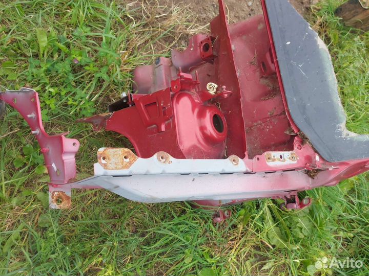 Лонжерон Рено