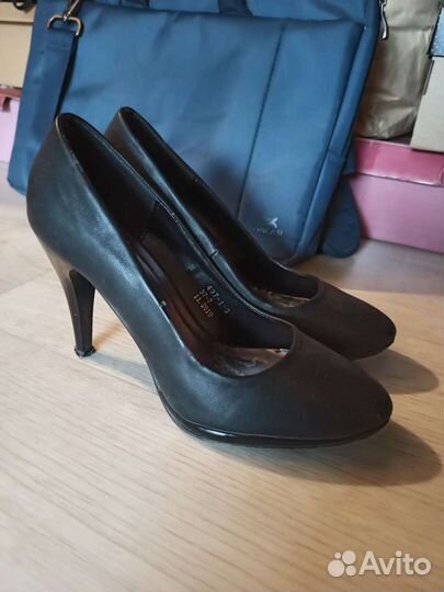 Туфли женские 37 размер отдам бесплатно