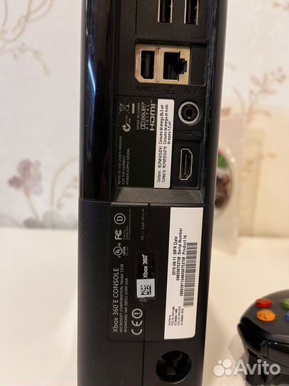 Xbox 360 E 500GB полный комплект