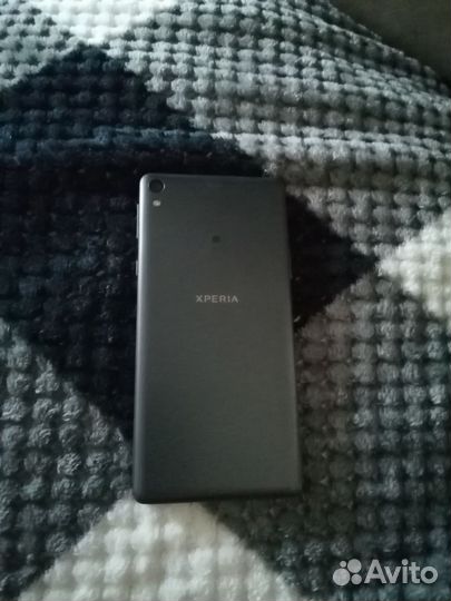 Sony Xperia E5, 16 ГБ