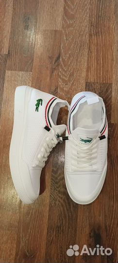 Lacoste женск кросовки белые