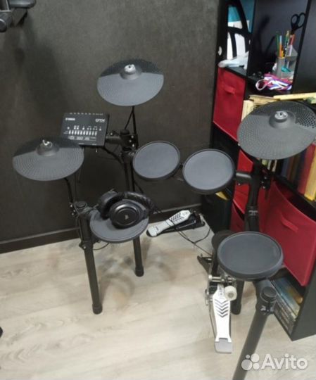 Электронная ударная установка Yamaha DTX452K