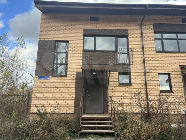 Таунхаус 106 м² на участке 2 сот.