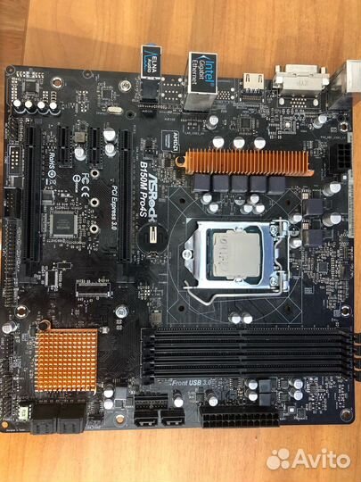 Материнская плата с процессором