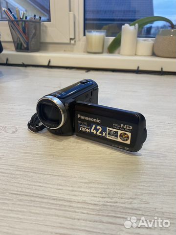 Видеокамера Panasonic hc-v100