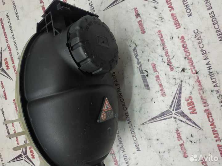 Бачок расширительный w212 Mercedes