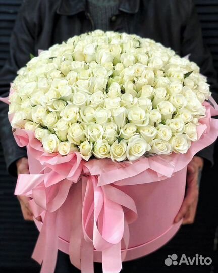 101 Белая роза в корзине 101 роза в коробке