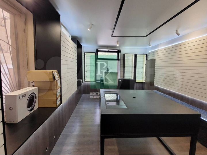 Сдается торгово-офисное помещение в центре города