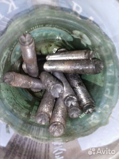Болты длинные крепления головы классики ком-кт б/у