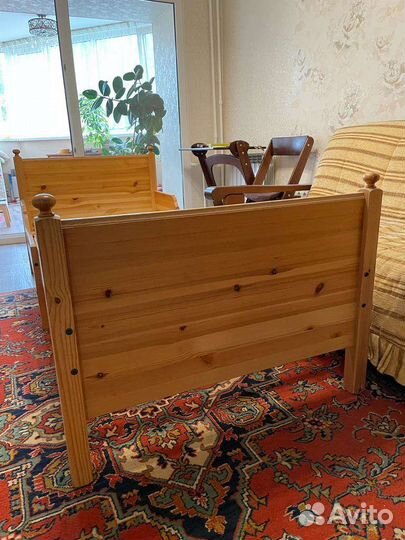 Детская кровать IKEA раздвижная с матрасом