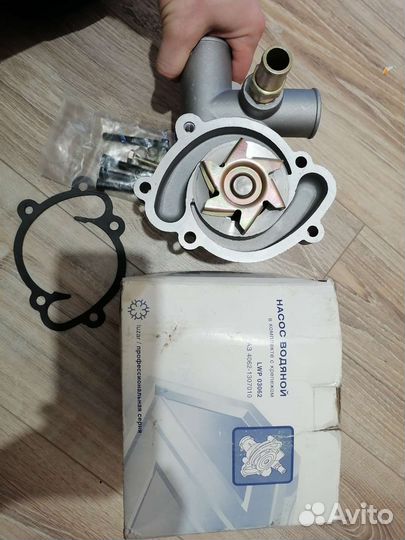 Насос водяной (помпа) luzar на Волгу, Газель, УАЗ