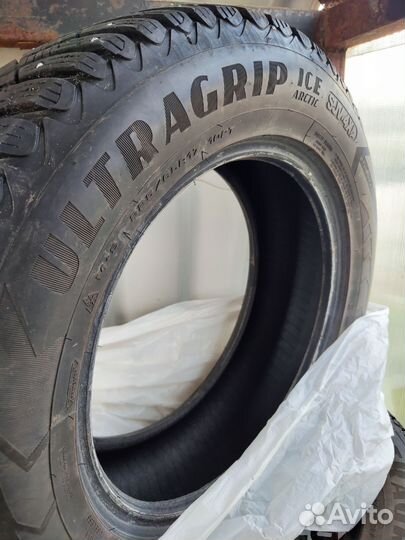 Goodyear Ultra Grip Ice Arctic 2 SUV 225/65 R17