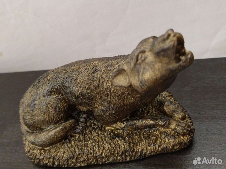 Одинокий волк статуэтка бронза