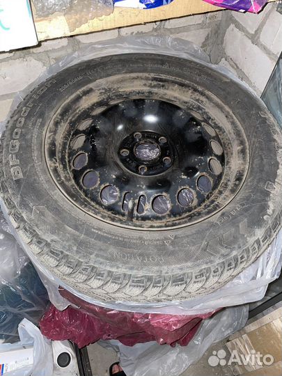 Bfgoodrich G-Force Stud 205/60 R16