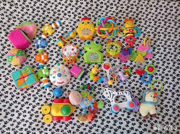 Игрушки для малыша пакетом