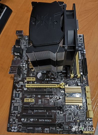 Материнская плата с процессором Intel i5 и памятью