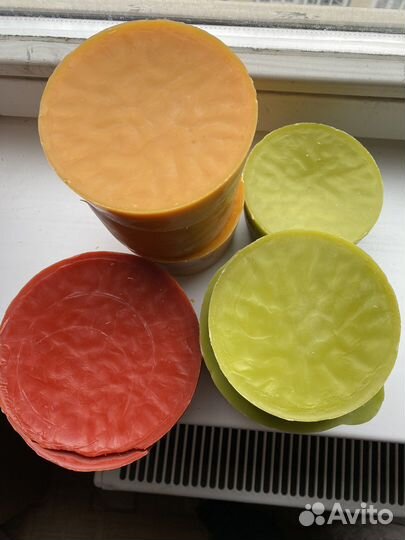 Цветной пчелиный воск