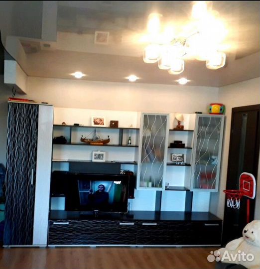 Стенка в гостиную