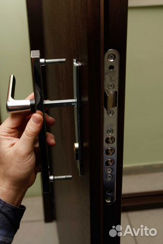 Вскрытие и замена дверных и автомобильных замков