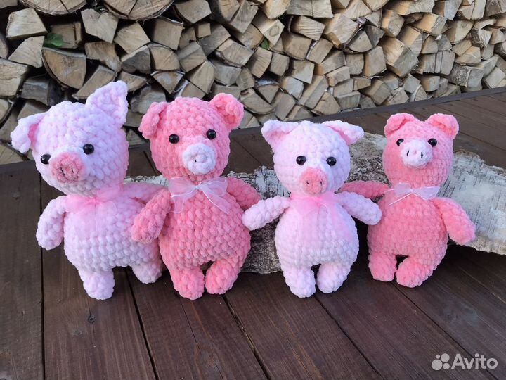 Вязаная игрушка Свинка