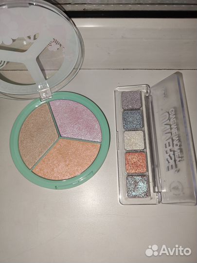 Палетки для лица и глаз