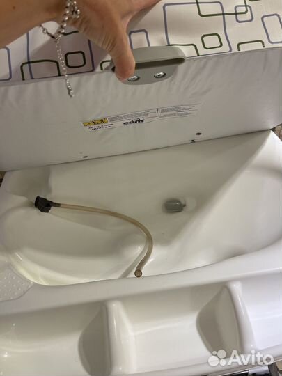 Продам детскую ванночку с пеленальным столиком CAM