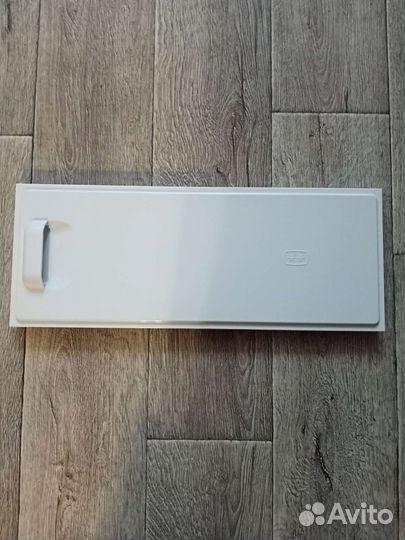 Дверка к холодильнику