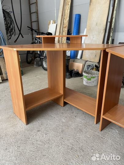 Угловой компьютерный стол