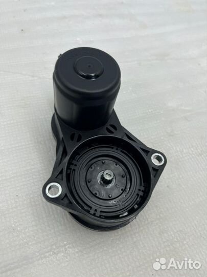 Моторчик стояночного тормоза задний Toyota Camry