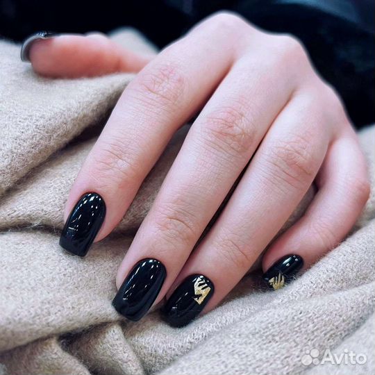 Маникюр с покрытием гель-лаком