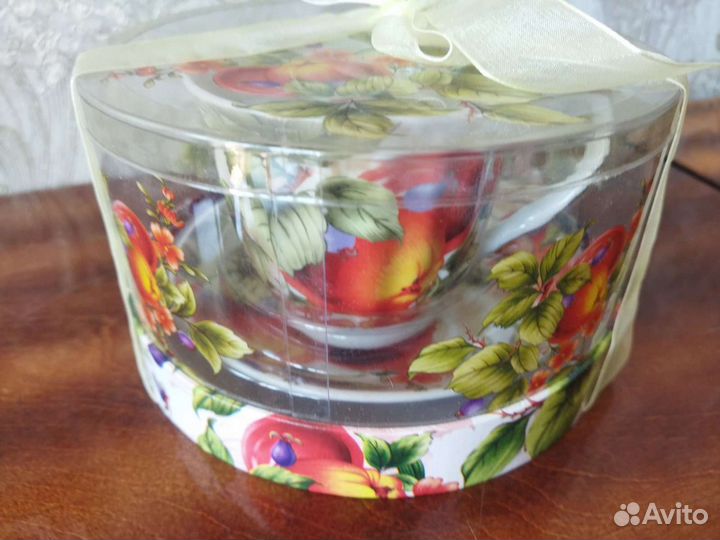 Чашки с игрушками