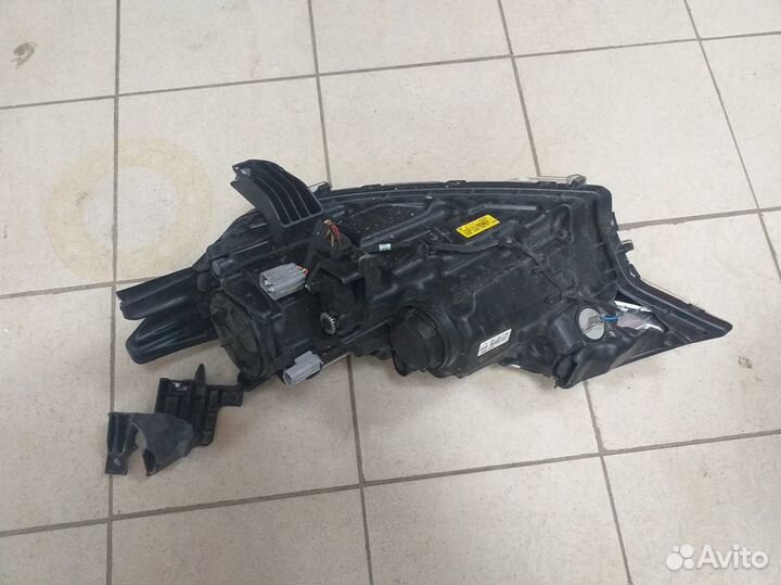 Фара правая Mitsubishi Outlander 3 рестайлинг