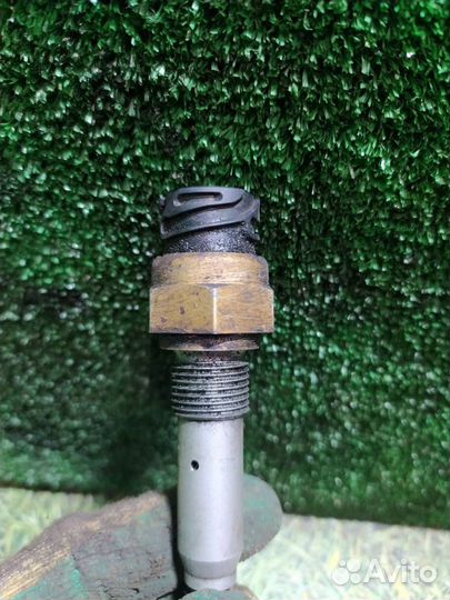 Датчик уровня масла MAN TGA 2008 51274210141