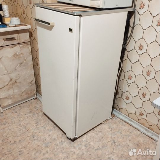 Холодильник бу маленький