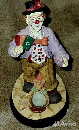 Статуэтка клоун