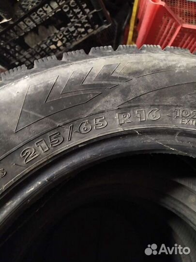 Nokian Tyres Hakkapeliitta 4 215/65 R16