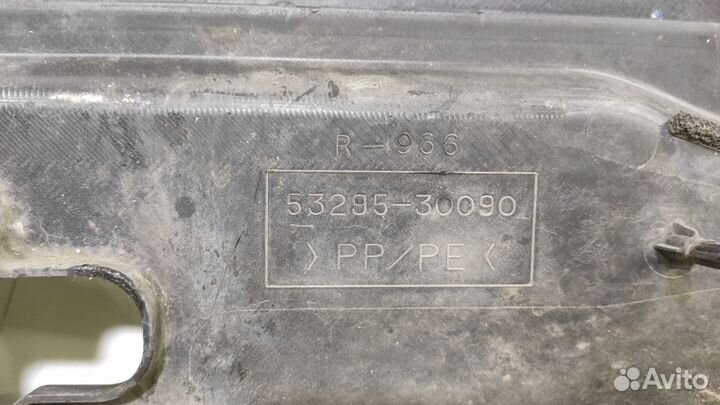 Кожух замка капота Lexus GS 3