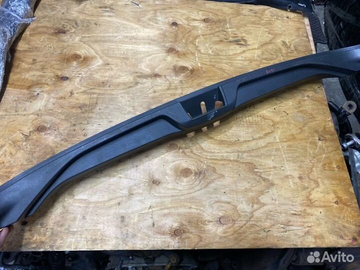 Накладка багажника Volvo Xc70 BZ90 B6304T4 2011