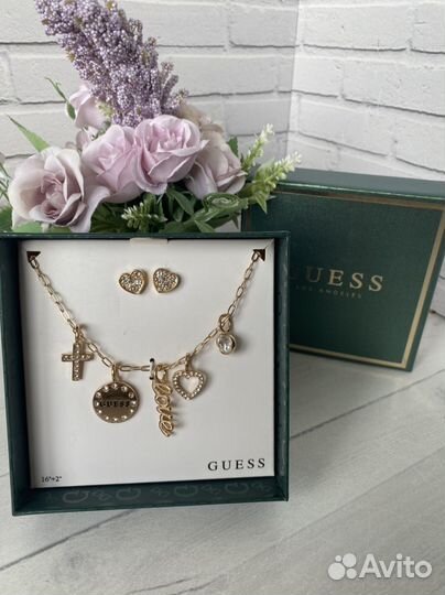 Комплект бижутерии цепочка и серьги Guess
