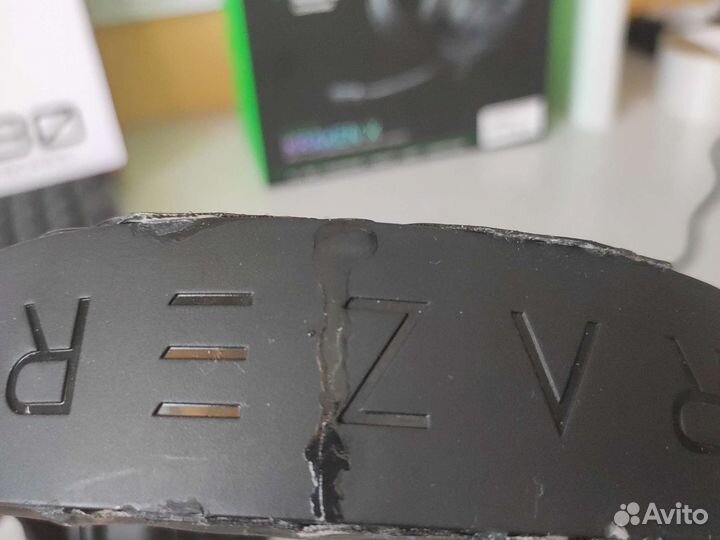 Игровая клавиатура MSI и наушники Razer Kraken X