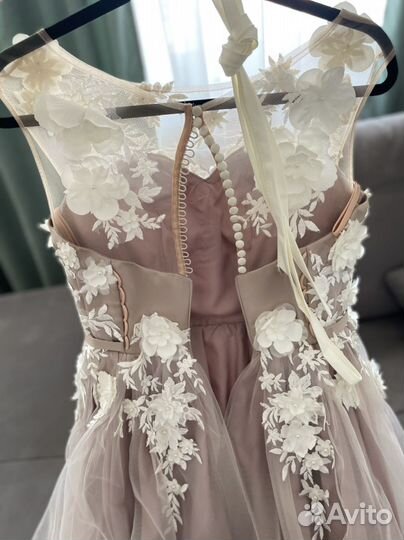 Свадебное платье 46