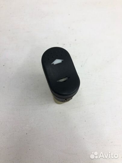 Кнопка стеклоподъемника передняя правая Ford Focus