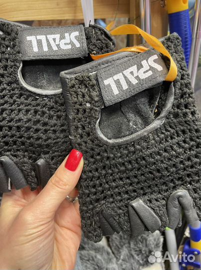 Перчатки для спорта