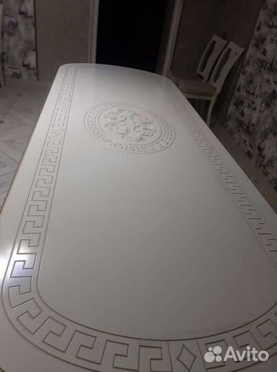 Кухонный стол