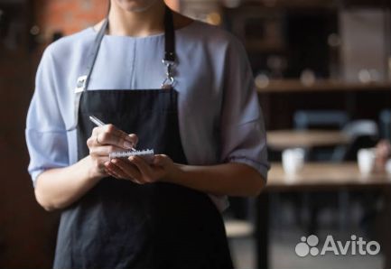 Официант трц мегагринн