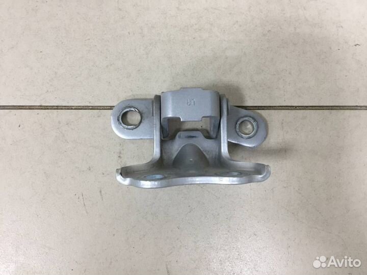 Петля двери задней правой верхняя Hyundai Solaris 2010-2017