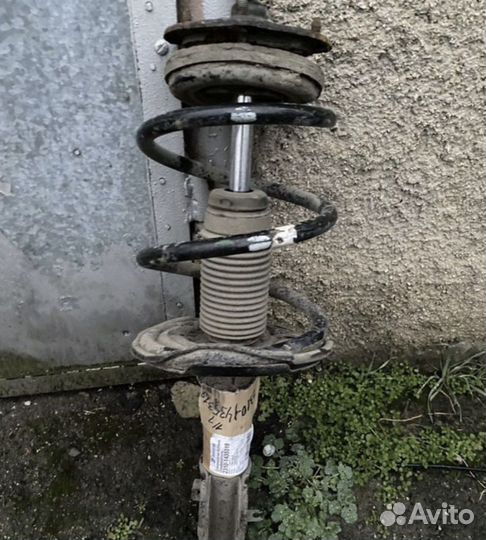 Grand starex/ пружина, стойка