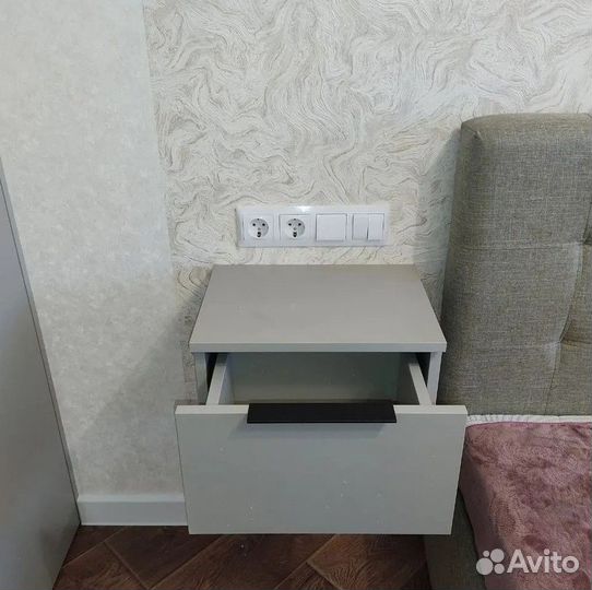 Тумба с ящиками