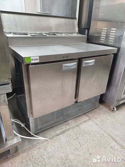 Холодильный стол саладдета