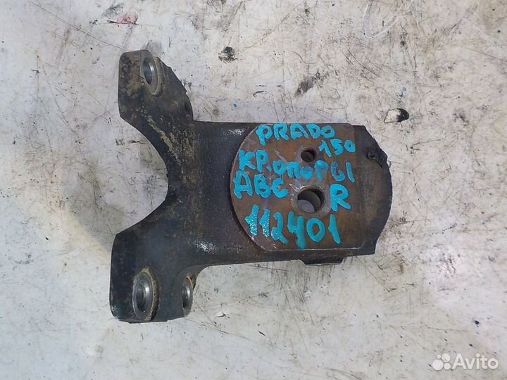 Кронштейн двигателя правый Toyota LC Prado 150